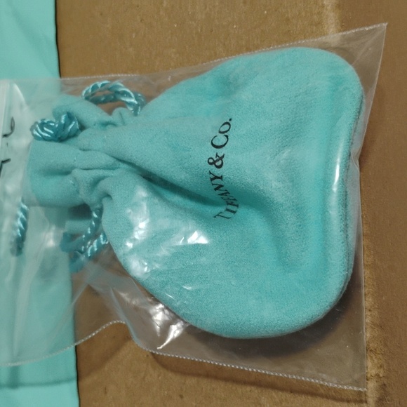 SALE! Auth Tiffany & Co. Sterling Silver 925 Beaded Heart Charm BraceleT - Picture 11 of 12